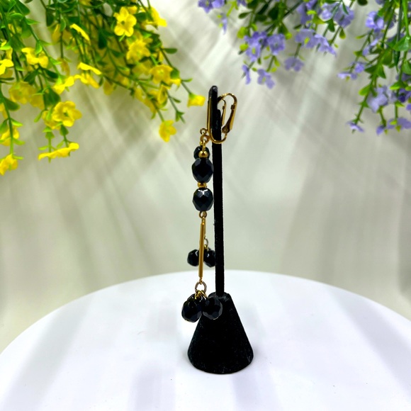 Celebrity Signed Vintage Genuine Black Crystal Dangle Clip on Earrings - Picture 3 of 5